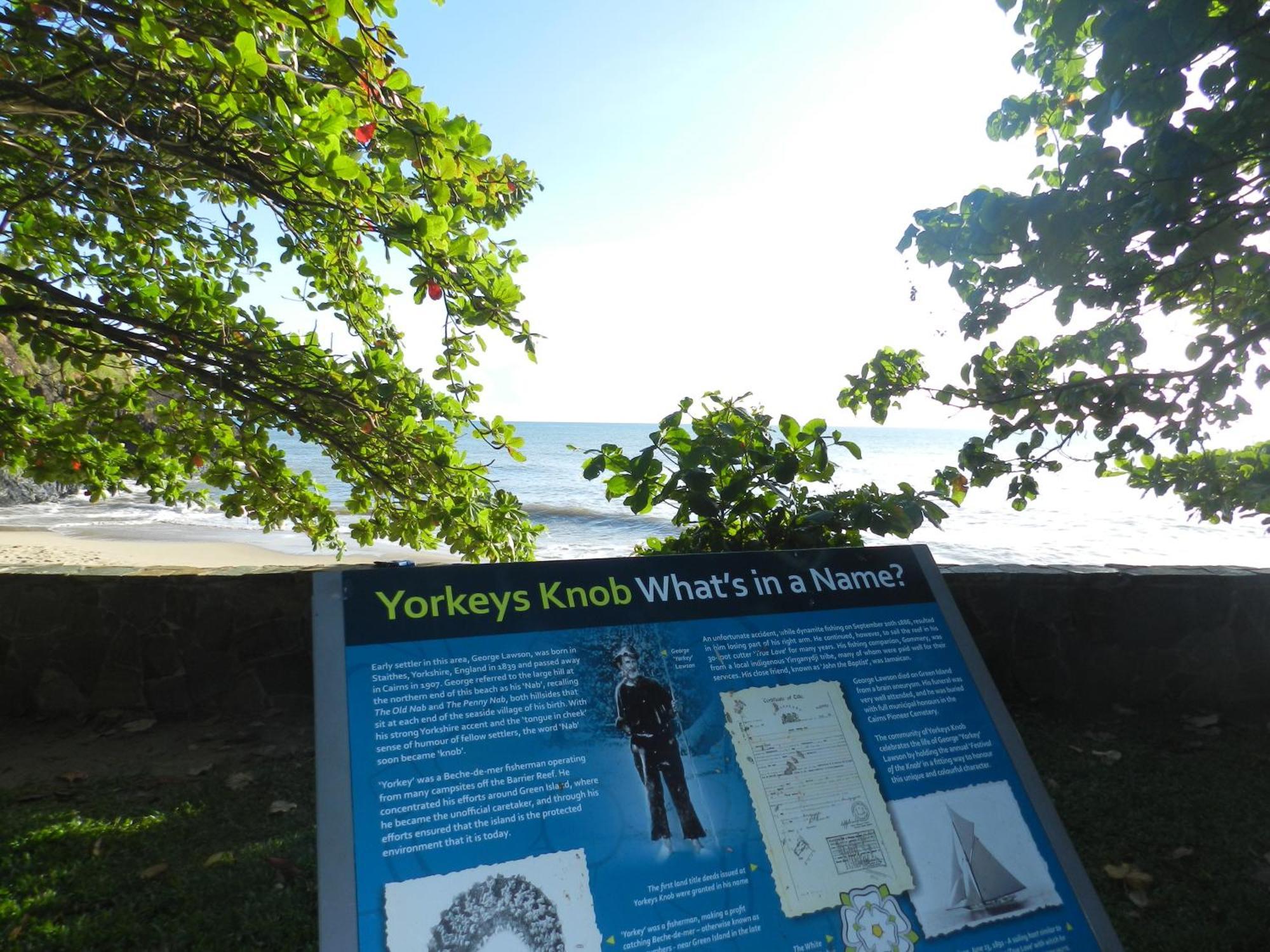 เดอะ ยอร์ค บีชฟรอนท์ ฮอลิเดย์ อพาร์ทเมนท์ Aparthotel Yorkeys Knob ภายนอก รูปภาพ