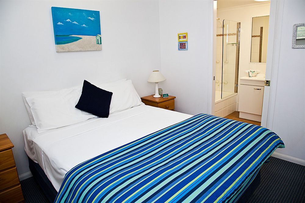 เดอะ ยอร์ค บีชฟรอนท์ ฮอลิเดย์ อพาร์ทเมนท์ Aparthotel Yorkeys Knob ภายนอก รูปภาพ