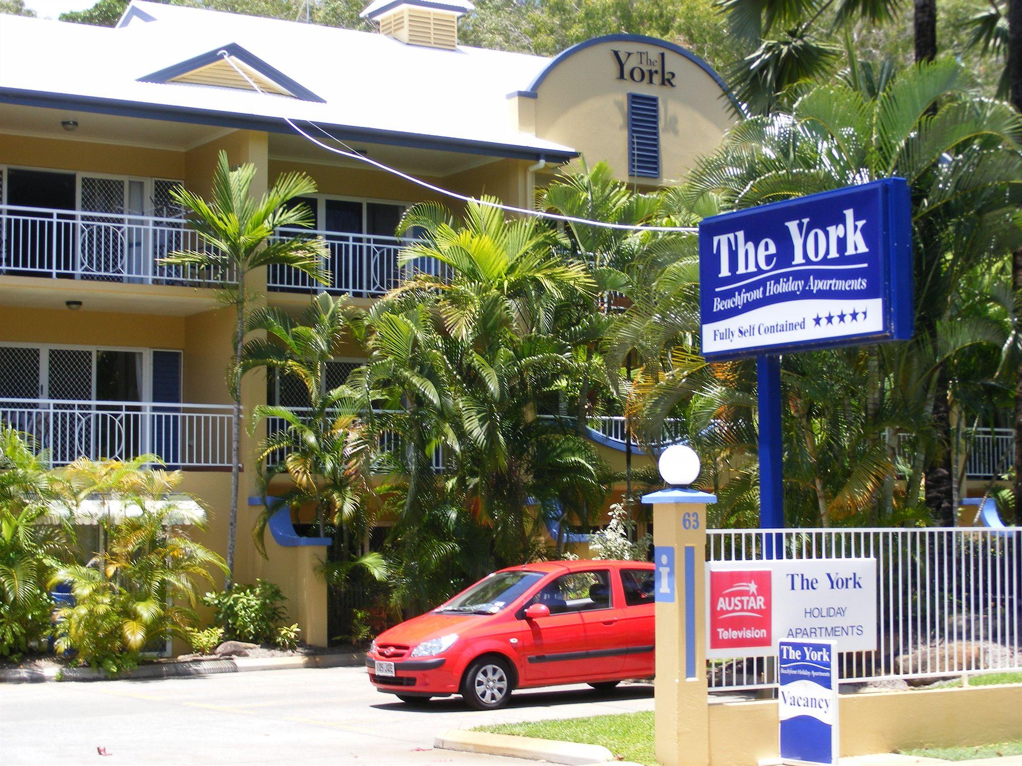 เดอะ ยอร์ค บีชฟรอนท์ ฮอลิเดย์ อพาร์ทเมนท์ Aparthotel Yorkeys Knob ภายนอก รูปภาพ